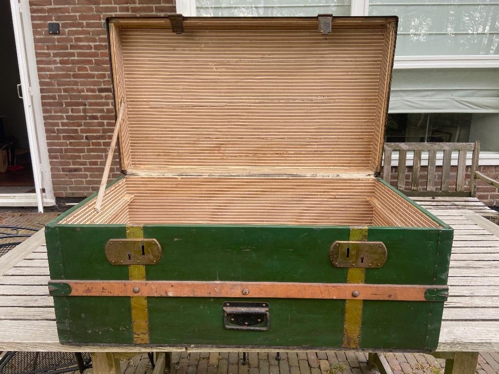 Hutkoffer met metalen beplating, Huis en Inrichting, Woonaccessoires | Kisten, Ophalen, Minder dan 50 cm, Gebruikt, 50 tot 100 cm