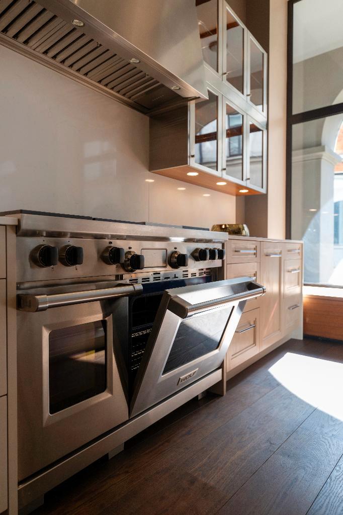 Wolf 122cm Dual Fuel Ranges Model/Number ICBDF484CG, Witgoed en Apparatuur, Fornuizen, Zo goed als nieuw, Tussenbouw, Gas, 4 kookzones