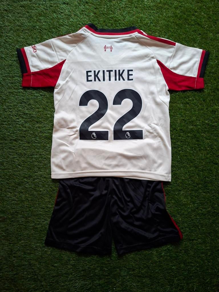 Voetbaltenue Liverpool voor kinderen - Maat 128/134, Kinderen en Baby's, Jongen of Meisje, Ophalen of Verzenden, Onbekend, Nieuw