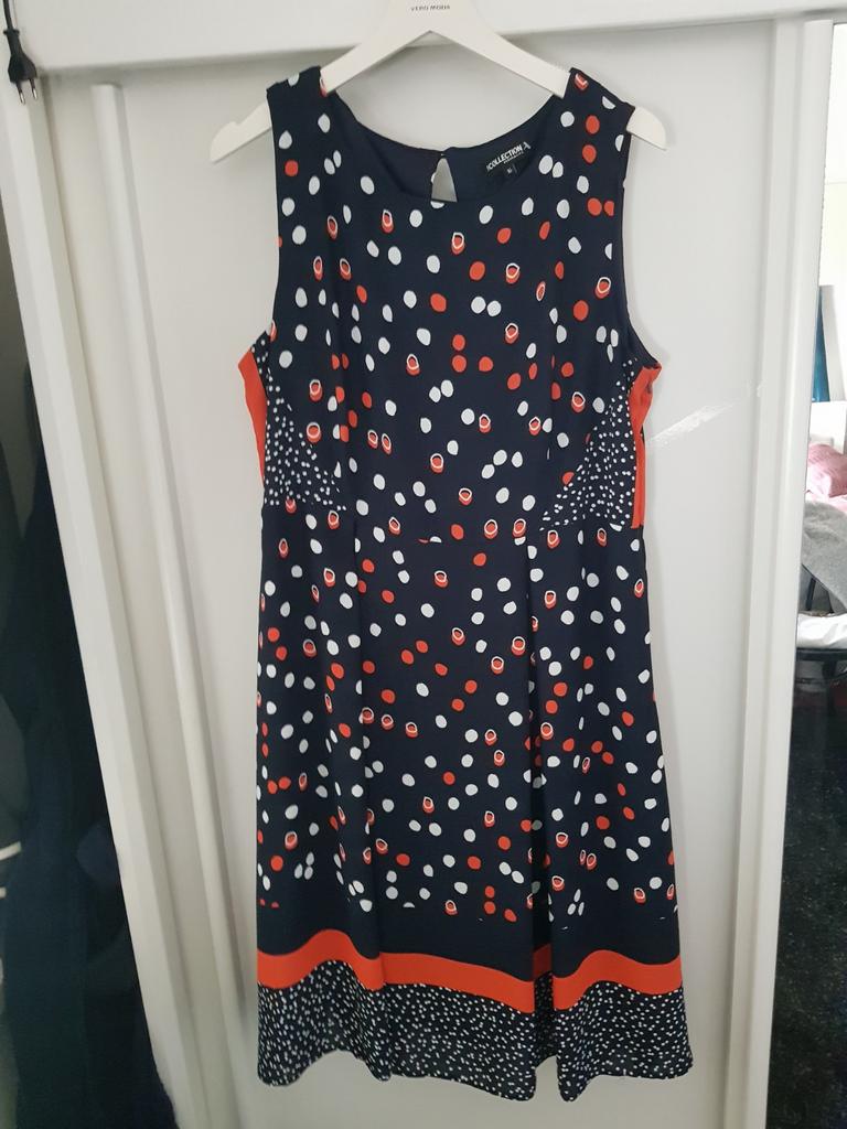 debenhams jurk mt 16, Ophalen of Verzenden, Nieuw, Onder de knie