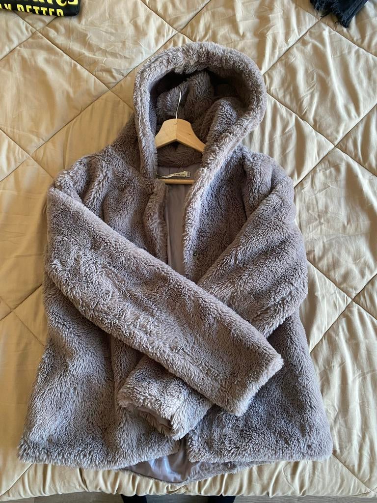 Zachte grijze teddy jas met capuchon - Maat S/M, Kleding | Dames, Jassen | Winter, Ophalen of Verzenden, Zo goed als nieuw, Maat 36 (S)
