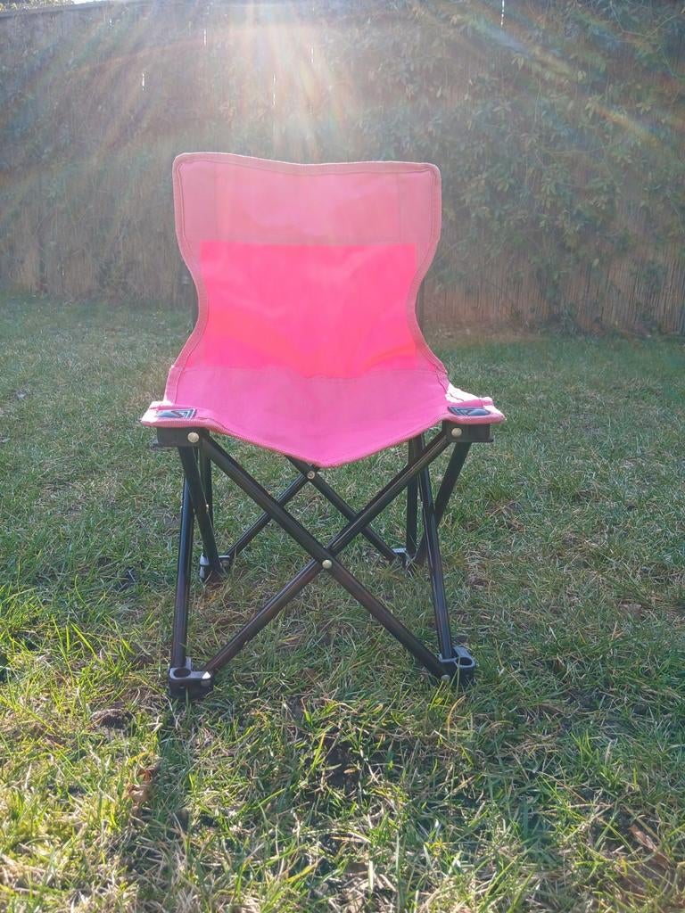 Roze en blauwe campingstoel Eurotrail kind, Caravans en Kamperen, Kampeermeubelen, Ophalen of Verzenden, Zo goed als nieuw, Campingstoel