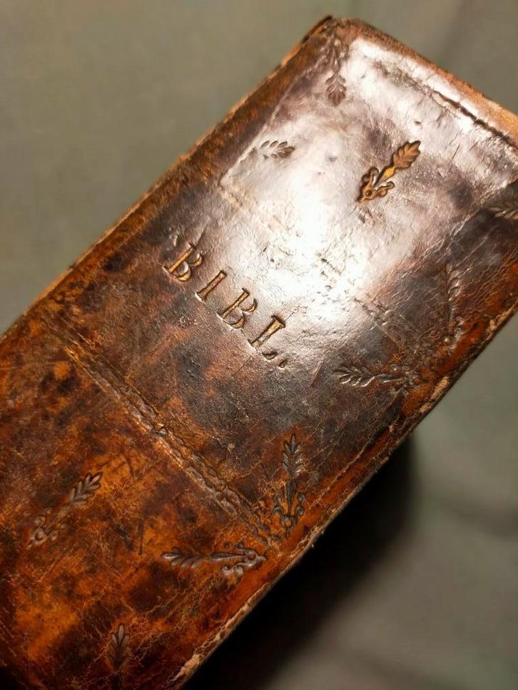 Y BIBL SANCTAIDD (Welsh bijbel, 1847) in prachtig leer, Boeken, Godsdienst en Theologie, Gelezen, Christendom | Katholiek, Ophalen of Verzenden