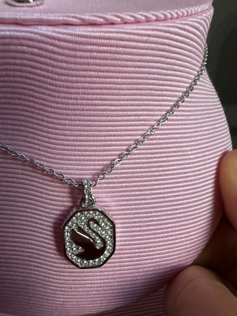 Nieuw Swarovski ketting met zwaan hanger, Nieuw, Ophalen of Verzenden, Zilver, Overige materialen