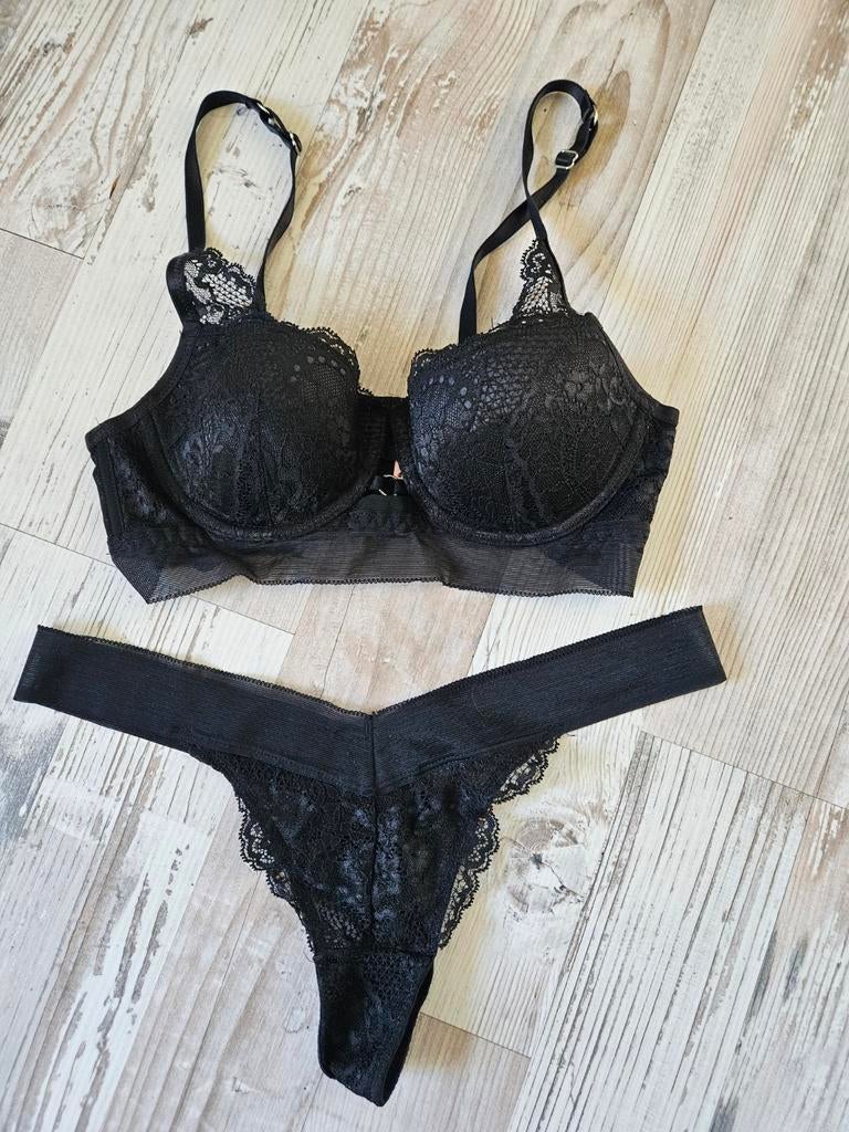 Hunkemoller setje zwart M/75B, Hunkemöller, Ophalen of Verzenden, Zwart, Setje