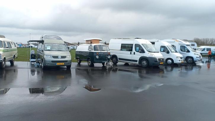 Volkswagen t2b 1975, Caravans en Kamperen, Campers, Particulier, tot en met 2, Buscamper of Camperbus, Volkswagen, Benzine, Handgeschakeld