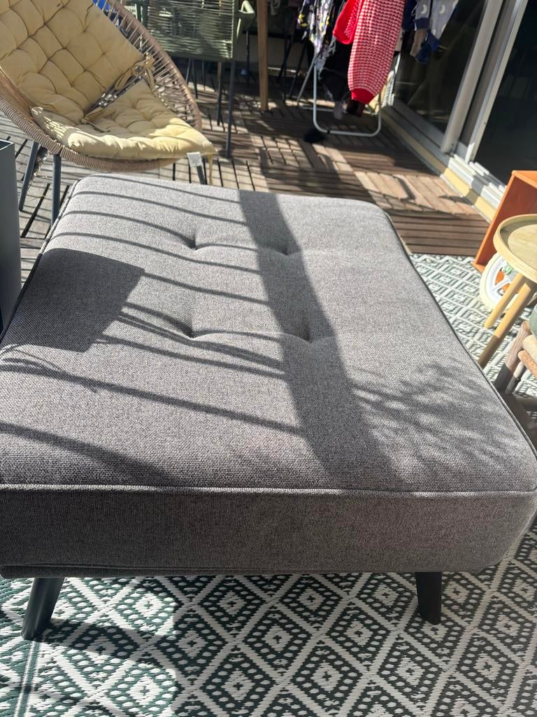 Grijze hocker - zo goed als nieuw, Huis en Inrichting, Banken | Voetenbanken en Poefen, Ophalen of Verzenden, Zo goed als nieuw