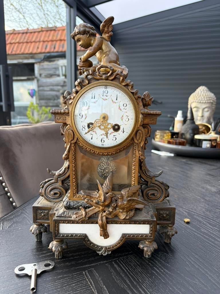 Franse pendule engel/vogels met slingerzicht., Ophalen of Verzenden