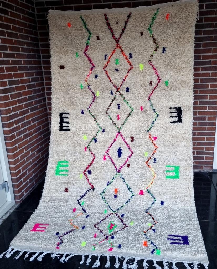 Zacht fluffy Boujaad berber neon kleur tapijt 250x150 cm, Ophalen of Verzenden, Nieuw, Rechthoekig, 200 cm of meer