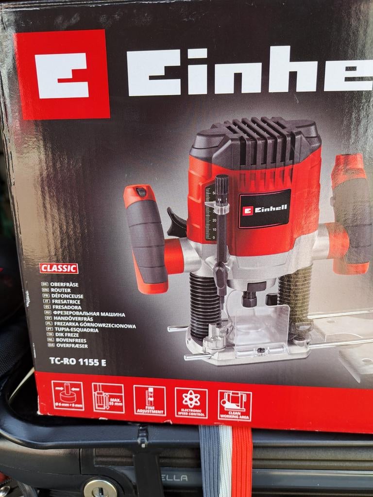 Ongebruikte Einhell TC-RO 1155 E Bovenfrees, Doe-het-zelf en Verbouw, Ophalen