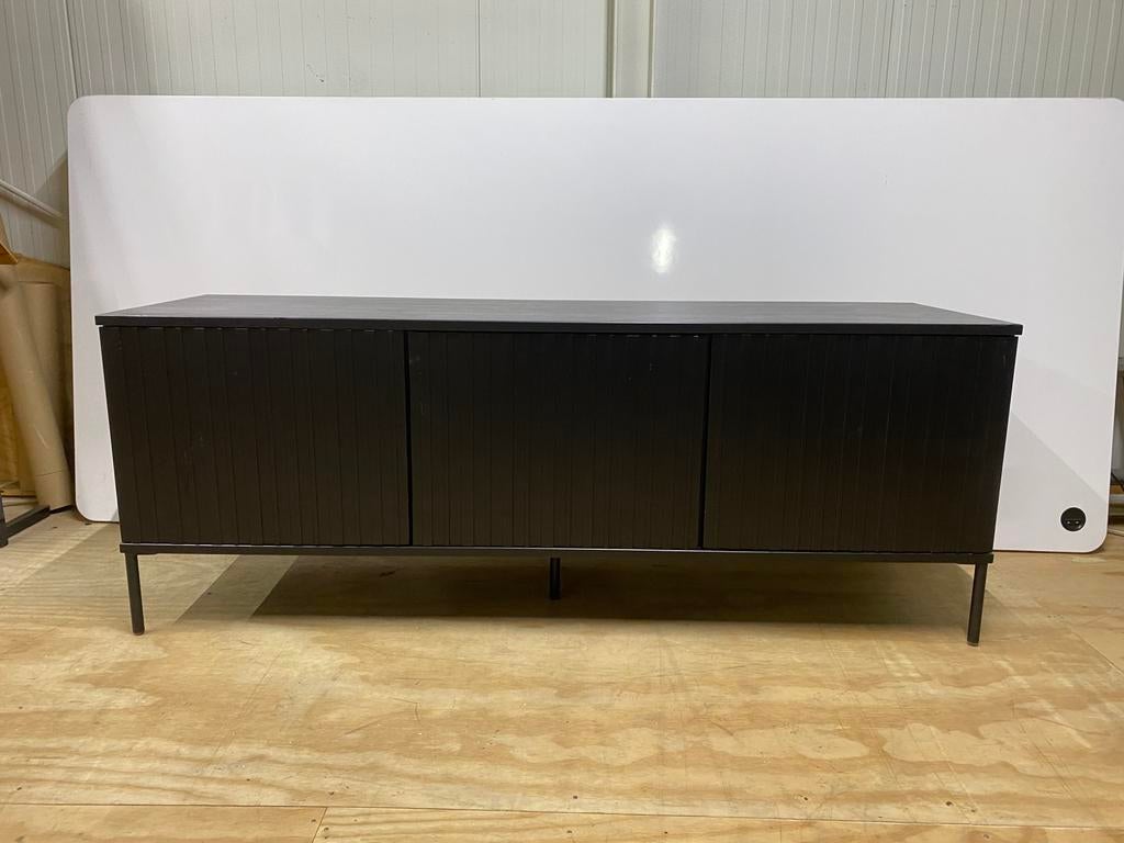 Woood gravure tv meubel 150, Huis en Inrichting, Kasten | Televisiemeubels, Ophalen, 100 tot 150 cm, Zo goed als nieuw, Minder dan 100 cm