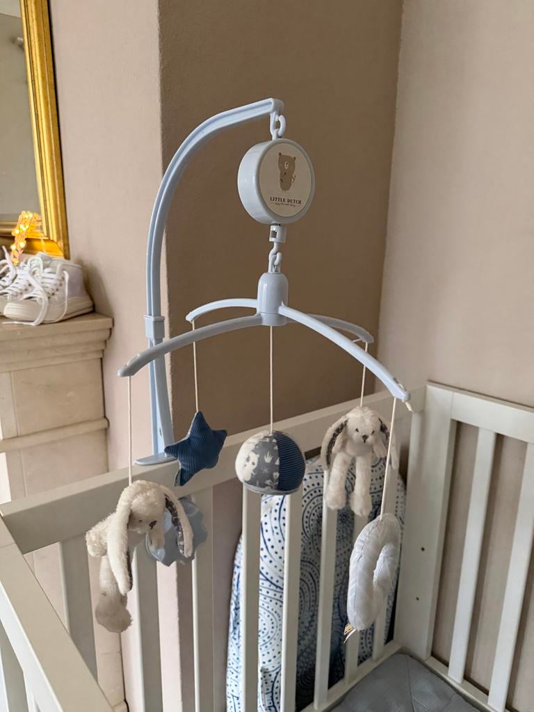 Little Dutch muziekmobiel wit met blauw, Kinderen en Baby's, Ophalen of Verzenden, Zo goed als nieuw, Mobiel, Met geluid