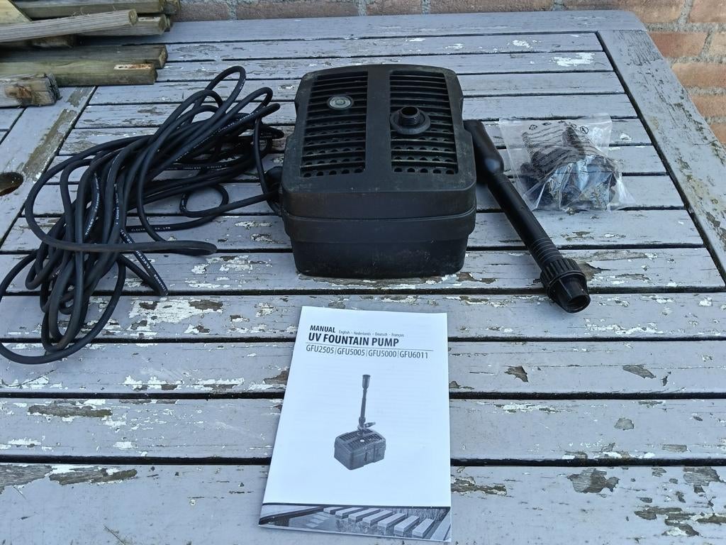 UV Fonteinpomp GFU-2505 voor helder vijverwater, Ophalen of Verzenden, Gebruikt, Vijverpomp