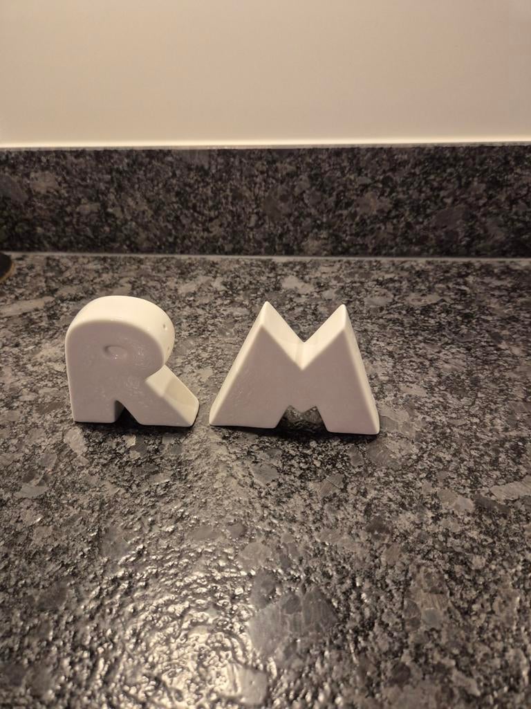 Riviera Maison  - Peper en zout stel letters R en M, Huis en Inrichting, Ophalen of Verzenden, Zo goed als nieuw