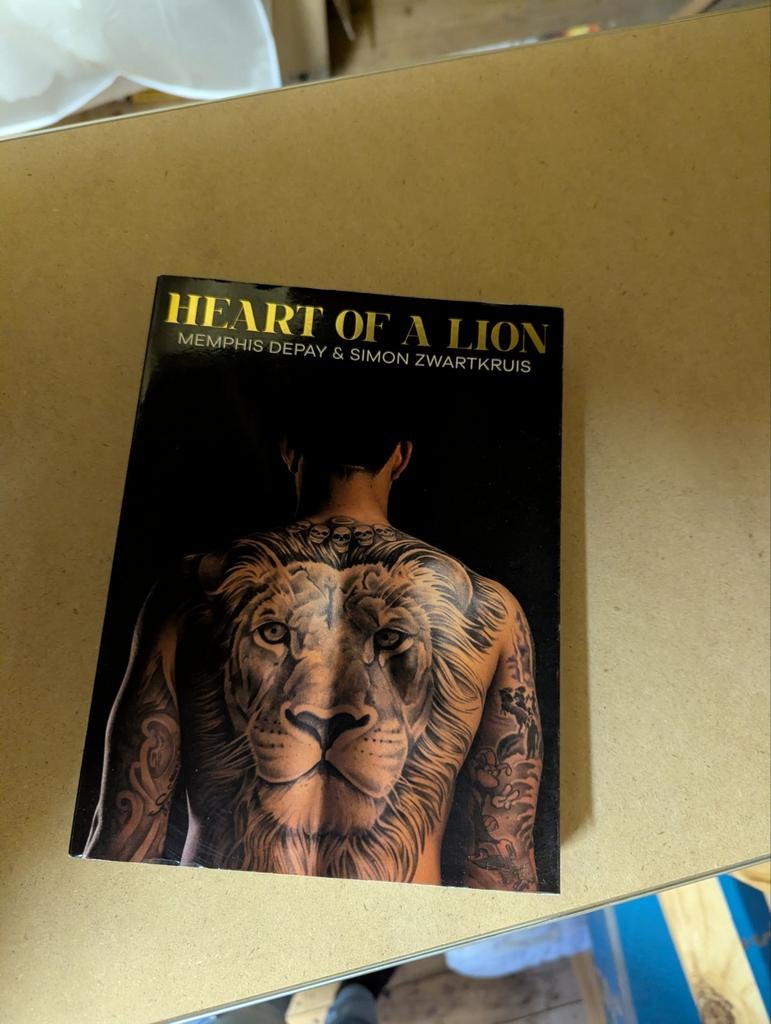 Heart of a Lion - Memphis Depay & Simon Zwartkruis, Ophalen of Verzenden