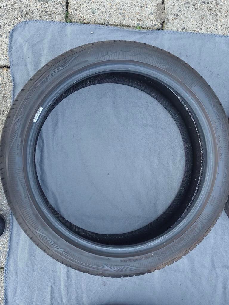 Zomerbanden Laufen en Vredestein 225/40 ZR 18 Inch, Ophalen, Gebruikt
