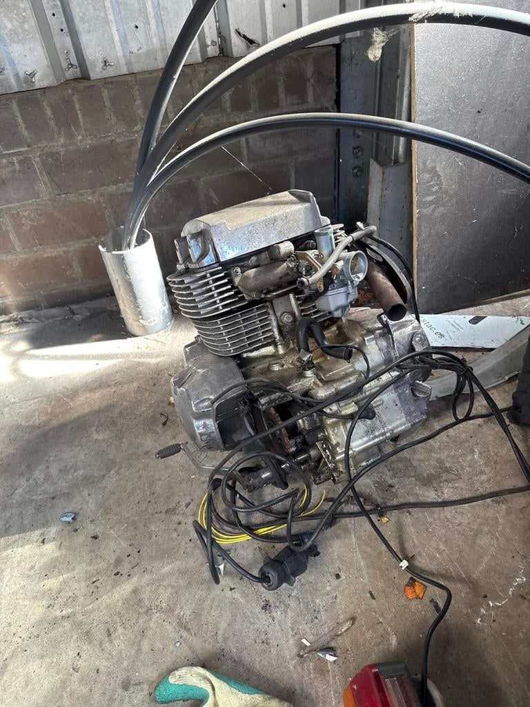 Blok 250 quad met bijbehorende kabels, Ophalen