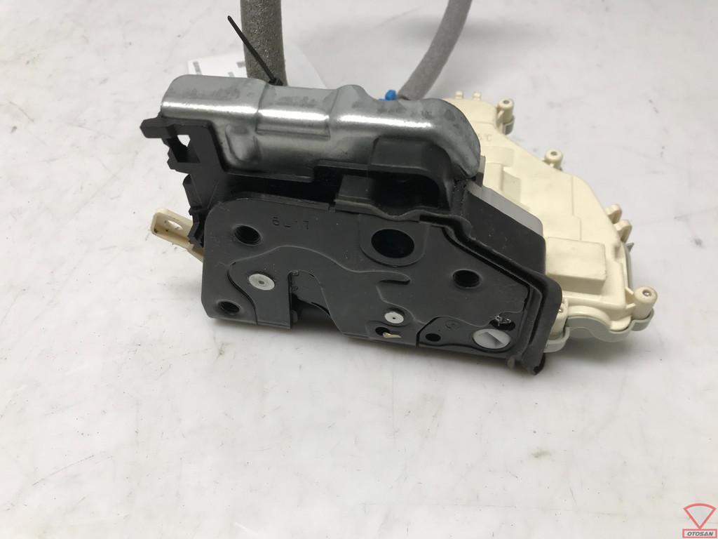 Audi VW Deurslot Portierslot Links Achter 4G0839015C, Gebruikt, AUDI AG, Auto-Union-Strasse 1
85045  Ingolstadt, DE, Kundenbetreuung@audi.de