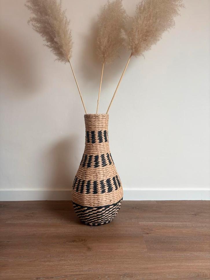 Grote rieten vaas met pampas pluimen, Huis en Inrichting, Woonaccessoires | Vazen, Zo goed als nieuw, Overige kleuren, 75 cm of meer