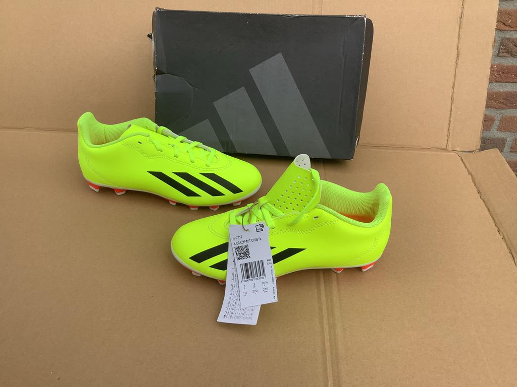 Adidas voetbalschoenen maat 35,5 X Crazyfast Club Fx nieuw, Sport en Fitness, Voetbal, Ophalen of Verzenden, Nieuw, Schoenen