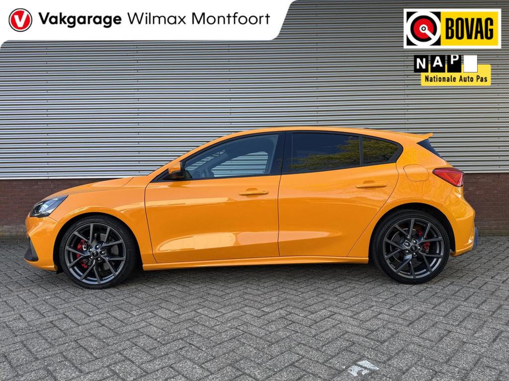 Ford Focus 2.3 EcoBoost ST-3|ACC|HUD|Winterpack|Automaat|Ora, Auto's, Gebruikt, Zwart, 1434 kg, 2300 cc
