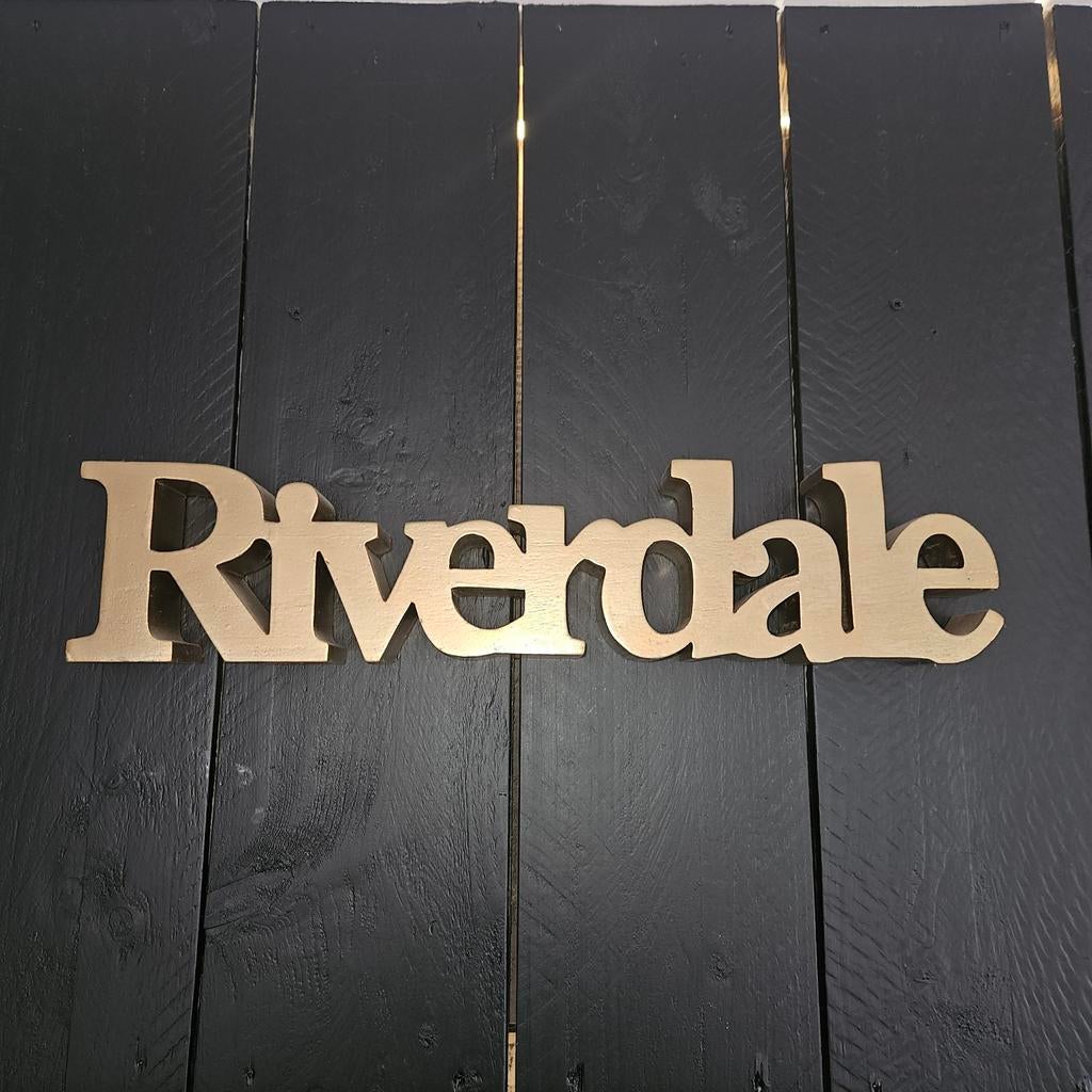 Riverdale, Ophalen, Gebruikt
