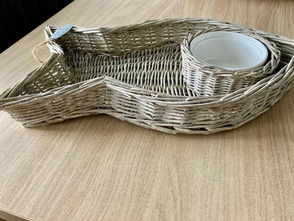 Mand visvormig met bakje voor bv stokbrood + dipsaus (nieuw), Huis en Inrichting, Ophalen of Verzenden, Nieuw, Rond, Hout