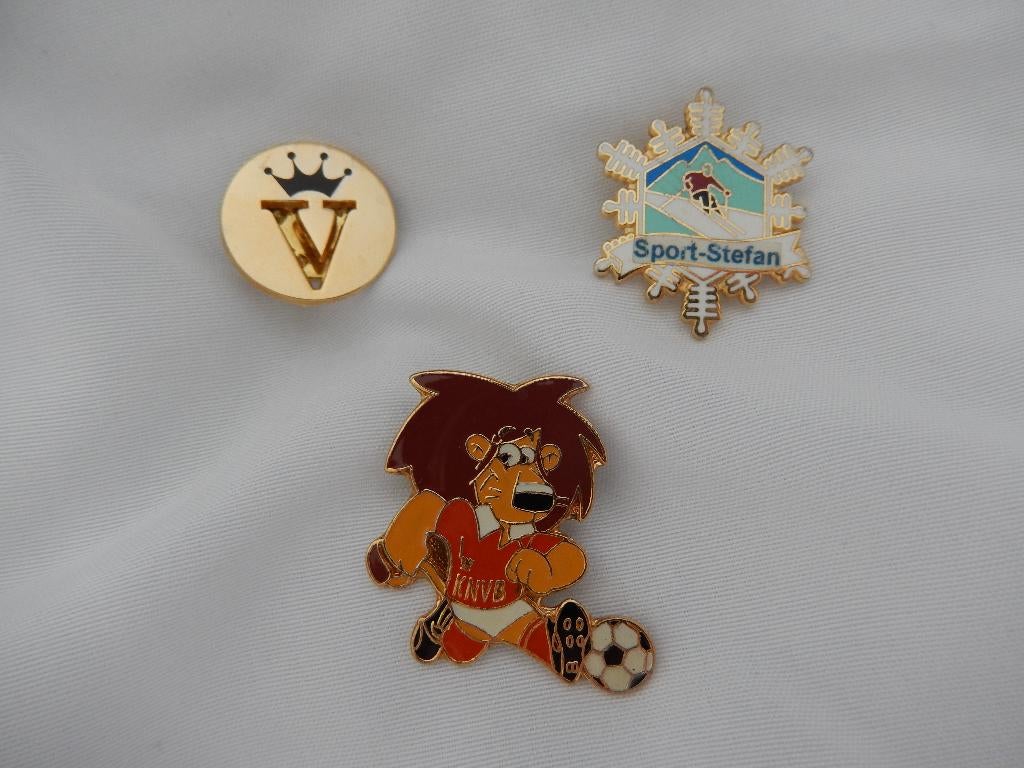 2x pin knvb oranje leeuw voetbal , sneeuwster skieër stefan, Verzamelen, Speldjes, Pins en Buttons, Ophalen of Verzenden, Nieuw