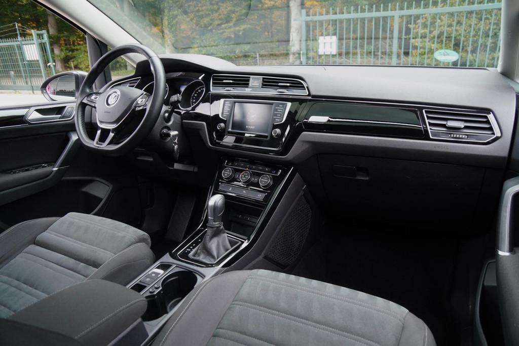 Volkswagen Touran 1.4 TSI | DSG | Highline | 1e EIGENAAR | L, Auto's, Volkswagen, 1378 kg, Gebruikt, Zwart, 4 cilinders