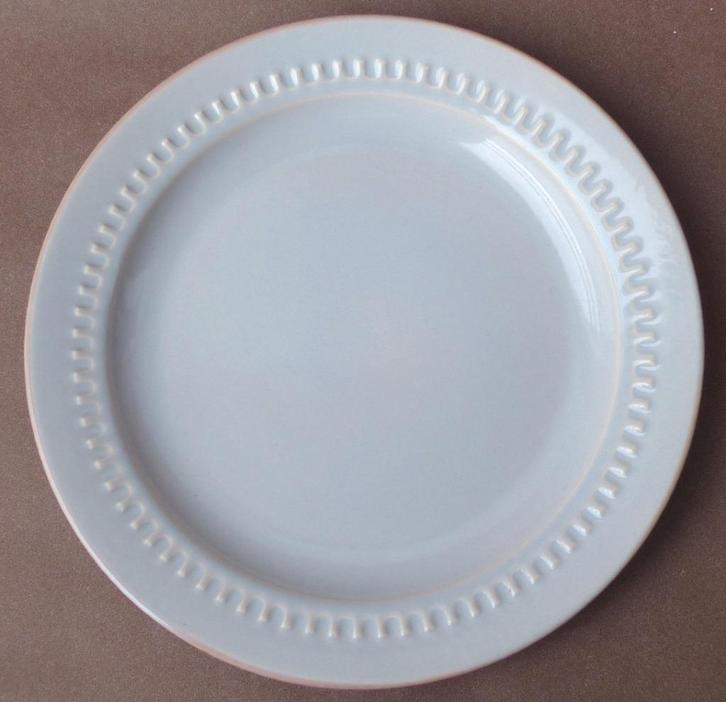 Driehoek Huizen bord lichtblauw grijs groot dinerbord, Huis en Inrichting, Keuken | Servies, Gebruikt, Bord(en), Effen, Ophalen of Verzenden