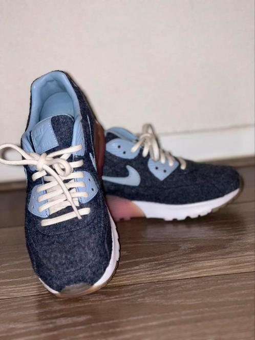 Air max 90 vilt collector exclusive nike 36,5, Kleding | Dames, Schoenen, Zo goed als nieuw, Sneakers of Gympen, Blauw, Ophalen of Verzenden