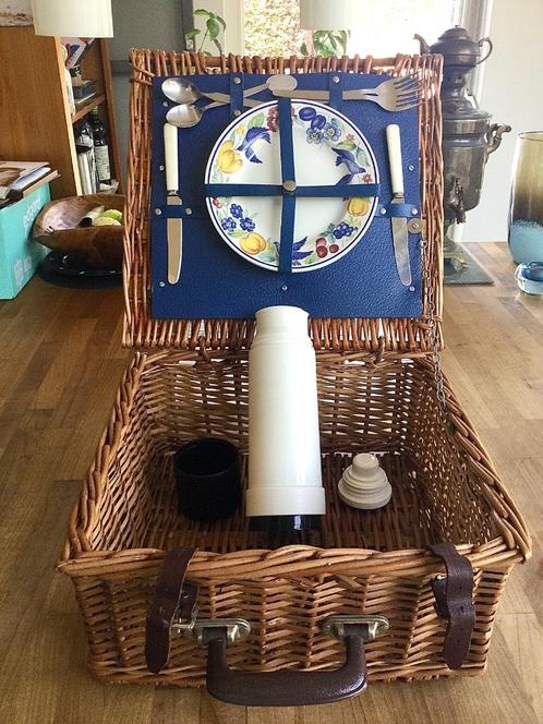 Originele pitrieten Engelse Picnickmand 2 pers z.g.a.n., Hobby en Vrije tijd, Picknickmanden, Zo goed als nieuw, Ophalen of Verzenden