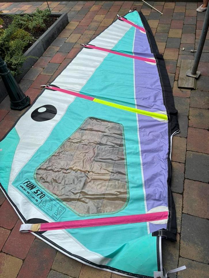 Surf Zeilen, Watersport en Boten, Windsurfen, Zo goed als nieuw, Zeil, 5 tot 7 m², Ophalen of Verzenden