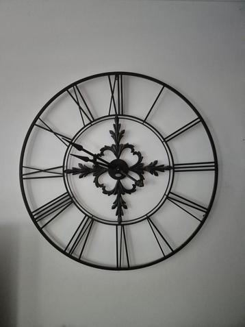 Riverdale wandklok 100cm beschikbaar voor biedingen