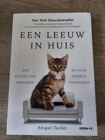 Een Leeuw in Huis - Abigail Tucker beschikbaar voor biedingen