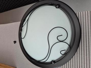 2 plafond lampen beschikbaar voor biedingen