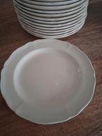 Wedgwood Queens Plain zgan Gebaks Bordjes 16 cm, Huis en Inrichting, Keuken | Servies, Ophalen of Verzenden, Zo goed als nieuw