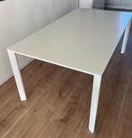 Hülsta Eettafel, Ophalen, Fraaie afgerronde hoeken en schuin geplaatste poten., 50 tot 100 cm, Zo goed als nieuw