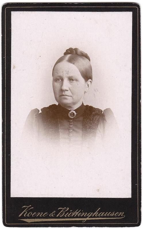 CDV Vrouw Jurk Foto Koene & Buttinghausen Amsterdam Batavia, Verzamelen, Foto's en Prenten, Gebruikt, Foto, Overige onderwerpen