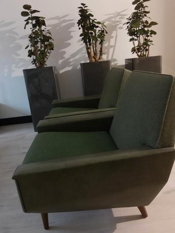 Groene Retro Stoeltjes - Eyecatcher voor je Interieur!