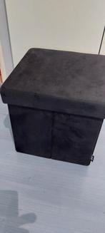Zwarte opbergpoef met deksel/zacht fluweel/kubus model, Huis en Inrichting, Banken | Voetenbanken en Poefen, Minder dan 50 cm