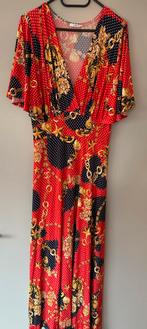 Rode jurk met mooie print Jimi Fei Paris, Kleding | Dames, Jumpsuits, Jimi Fei Paris, Verzenden, Maat 42/44 (L), Nieuw