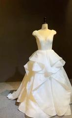 Trouwjurk custommade Pronovias inspired, Trouwjurk, Pronovias inspired, Wit, Nieuw