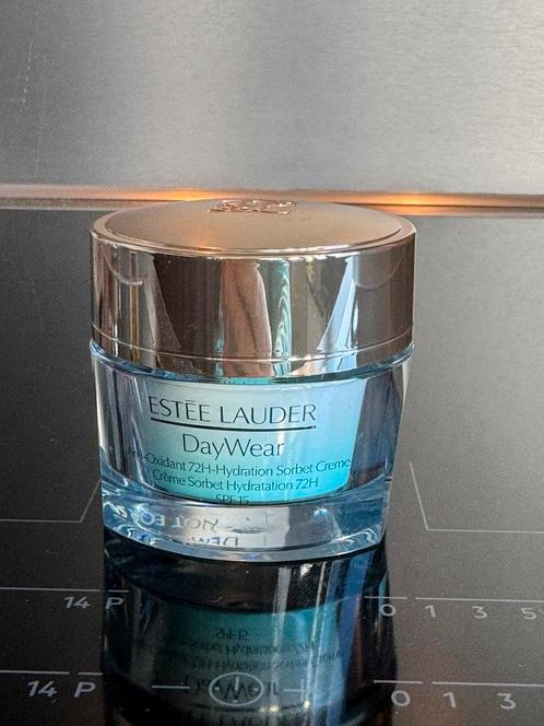 Estee lauder daywear creme sorbet hydration 72h 50ml spf15, Sieraden, Tassen en Uiterlijk, Uiterlijk | Gezichtsverzorging, Nieuw