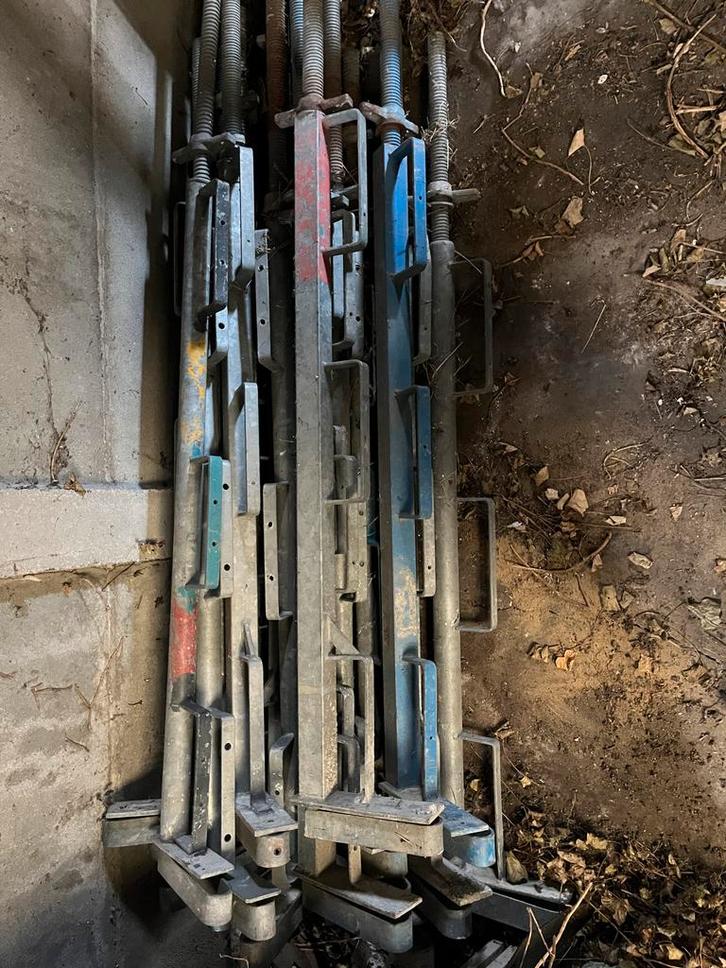 Balusterklemmen 18x, Doe-het-zelf en Verbouw, Steigers, Gebruikt, Overige typen, Minder dan 2 meter, Ophalen
