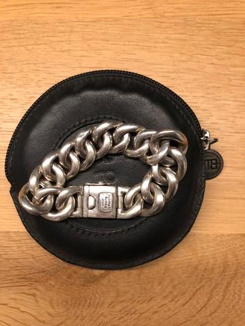 Buddha To Buddha armband  beschikbaar voor biedingen