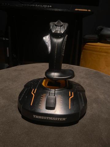 Thrustmaster T16000m beschikbaar voor biedingen