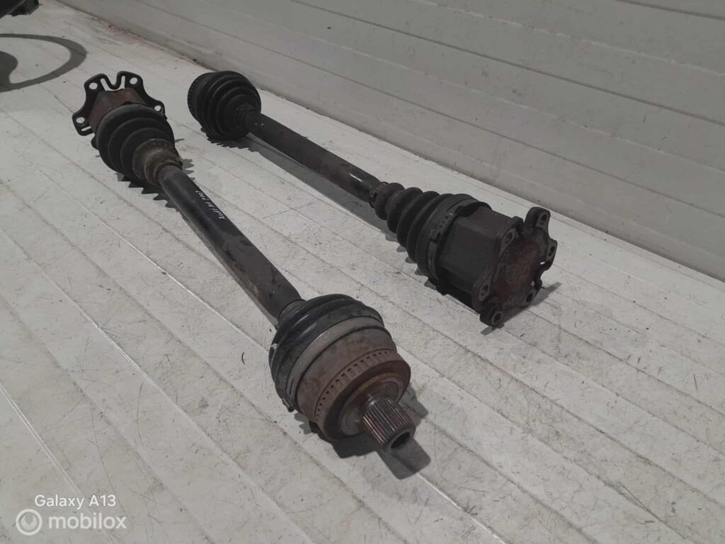 Aandrijfas Audi A4, Auto-onderdelen, Remmen en Aandrijving, Gebruikt, Ophalen of Verzenden