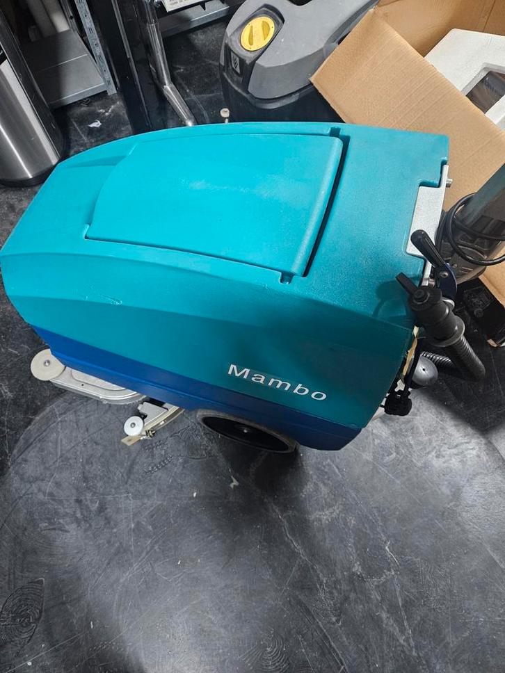 Wetrok Mambo Discomatic Schrobzuigmachine, Zakelijke goederen, Machines en Bouw | Onderhoud en Reiniging, Ophalen