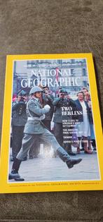 National Geographic, Januari 1982 - Two Berlins, Ophalen of Verzenden, Gelezen, Wetenschap en Natuur